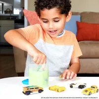 Hot Wheels Set din 2 mașini "Color Reveal"
