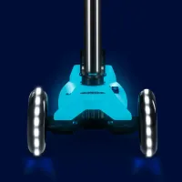 Trotineta Micro Maxi Deluxe Glow LED Plus Crystal Blue foto