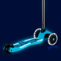 Trotineta Micro Maxi Deluxe Glow LED Plus Crystal Blue foto