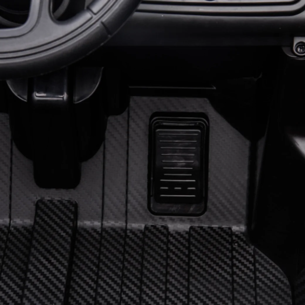 Mașinuța electrică LAND ROVER DISCOVERY, 12V7AH, motor 390x2, roți EVA