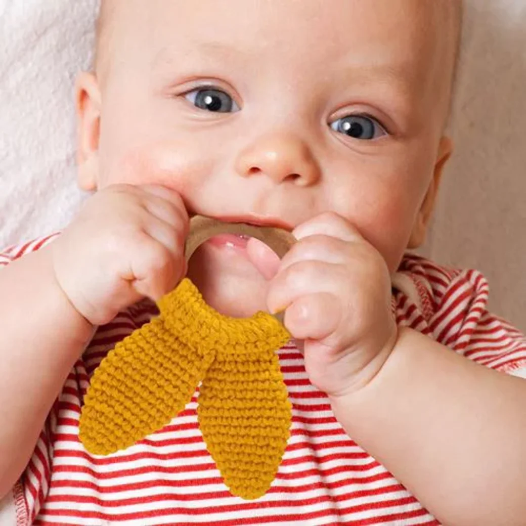 Хлопковая игрушка для прорезывания зубов с деревянным кольцом BabyJem Yellow