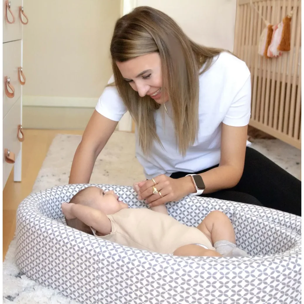 Babynest ajustabil pentru nou nascut BabyJem foto
