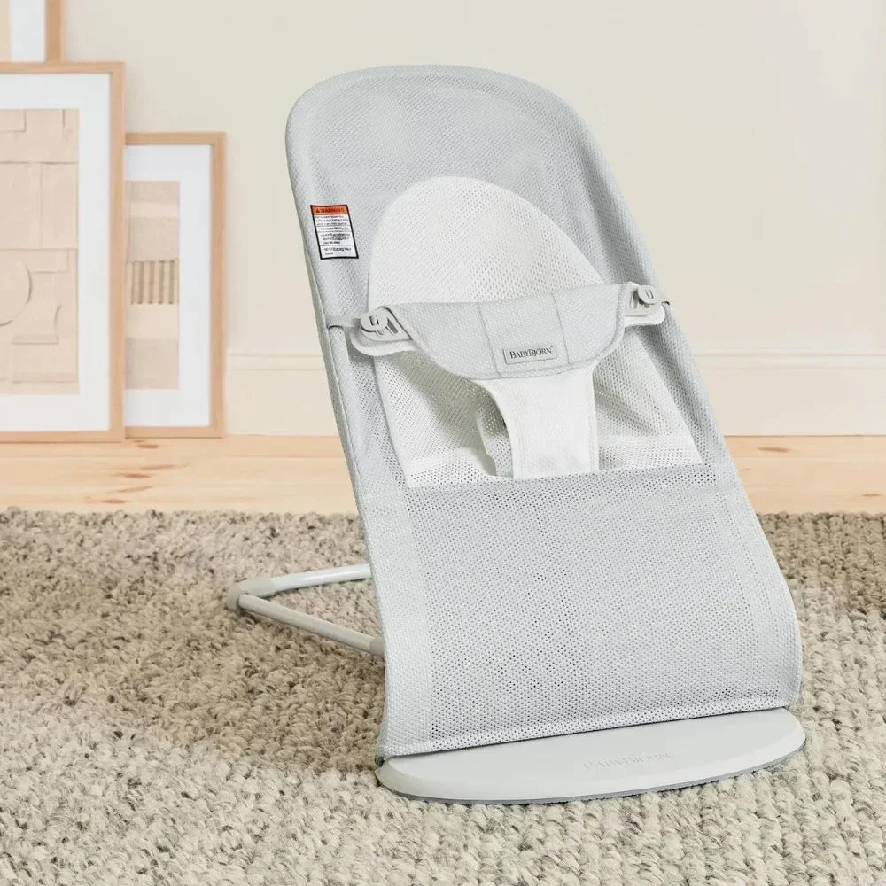 Кресло-шезлонг BabyBjorn Balance Soft Silver/White, Mesh foto