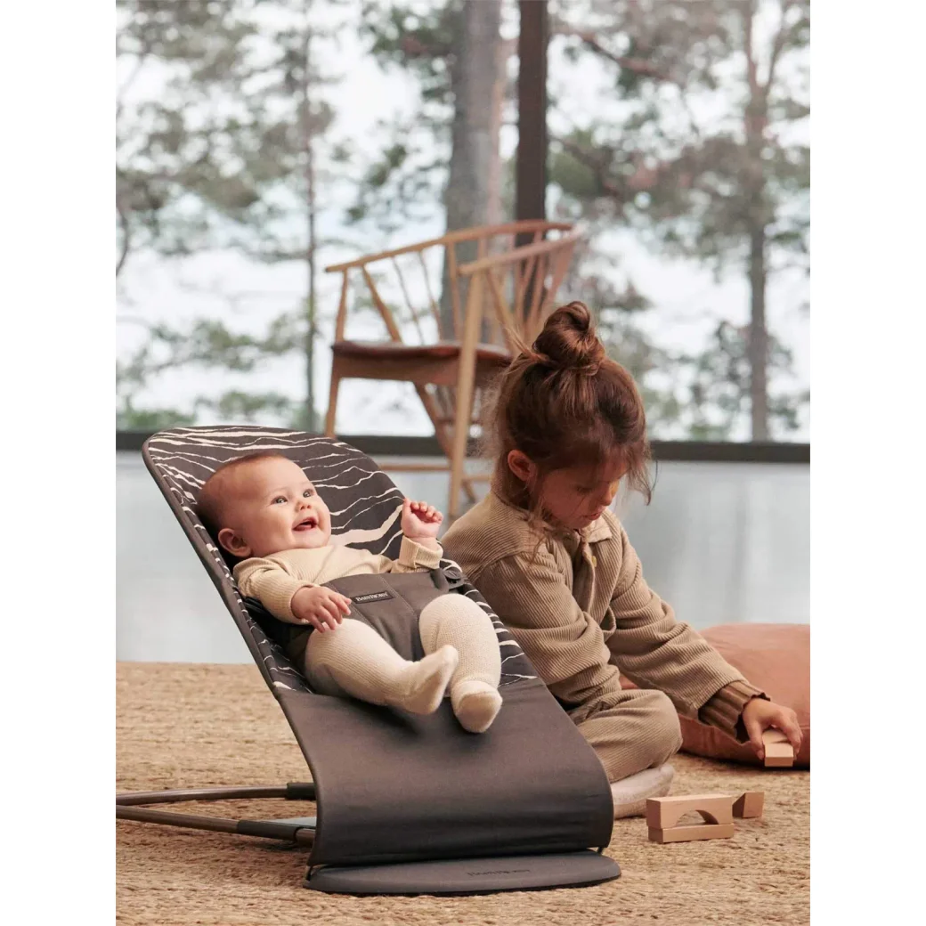 Кресло-шезлонг BabyBjorn Bliss Anthracite/Landscape, хлопок foto