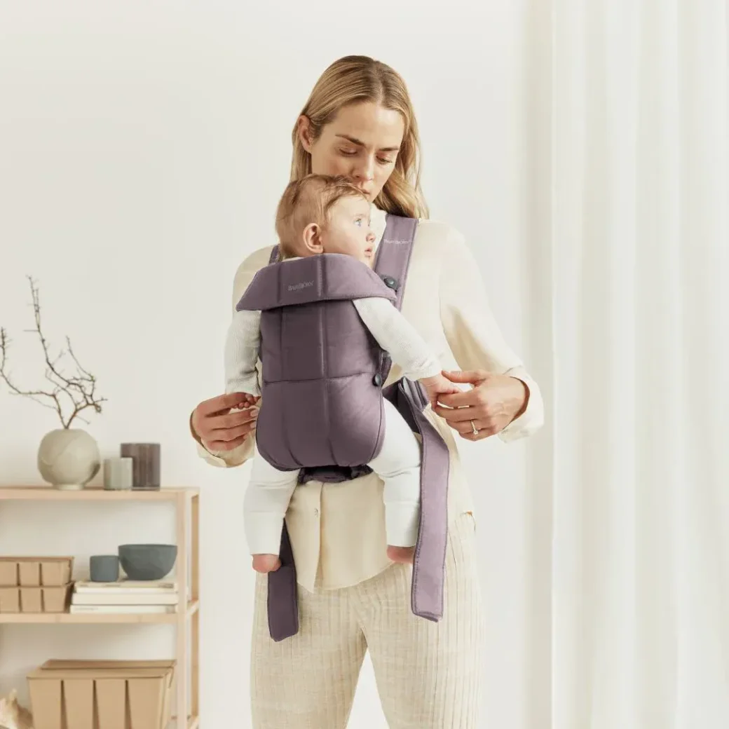 Marsupiu anatomic BabyBjorn Mini Dark Purple cu pozitii multiple de purtare, bumbac foto