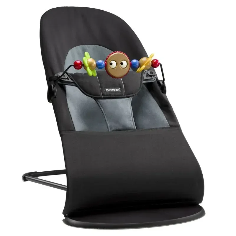 Кресло-шезлонг BabyBjorn Balance Soft Black/Grey, хлопок с развивающий игрушкой foto
