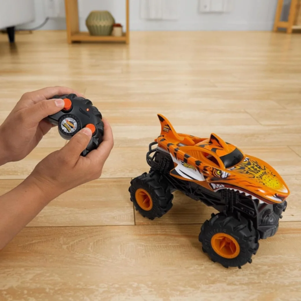 Hot Wheels Monster Truck 1:24 "Rechinul Tigru de Neoprit"