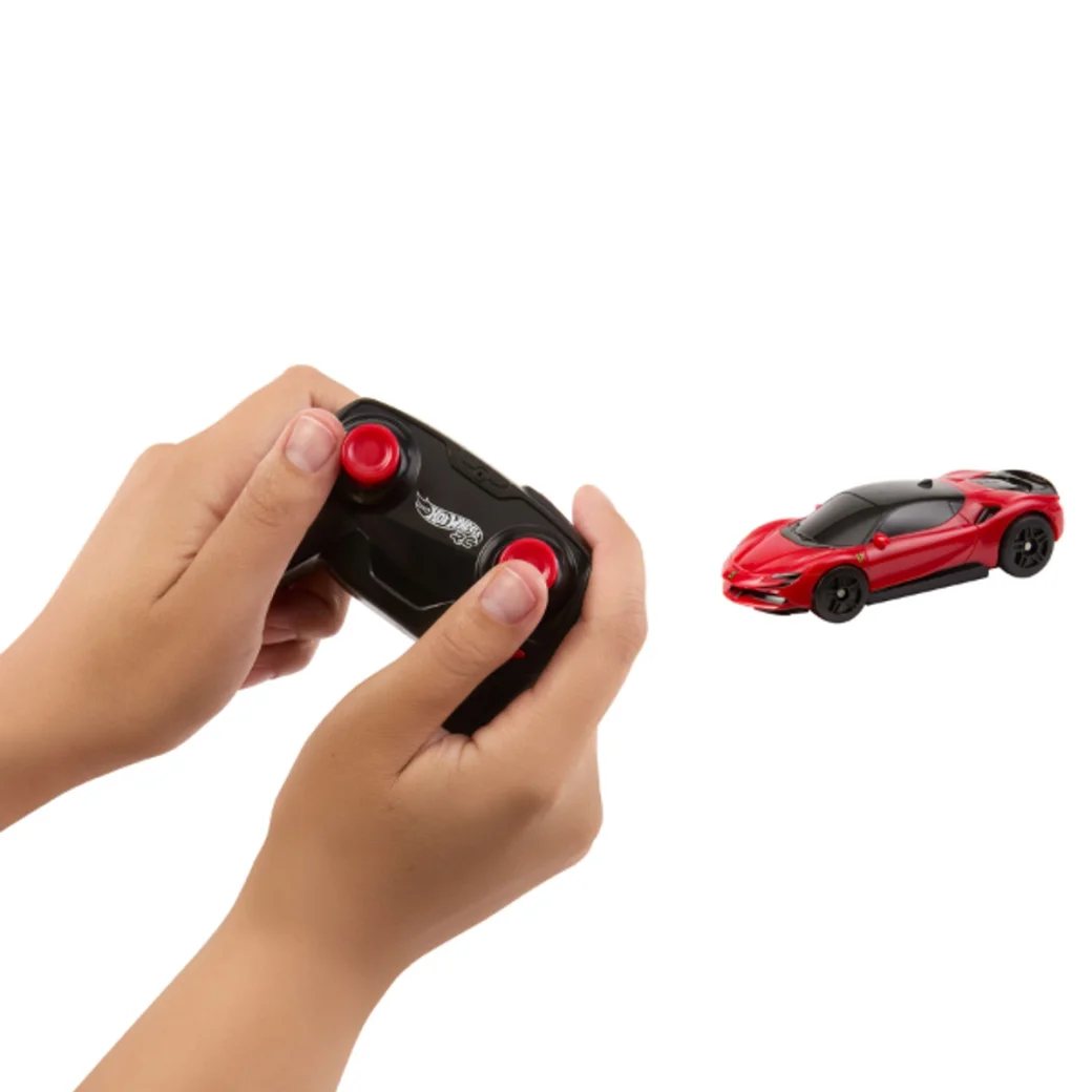 Hot Wheels RC Гоночный автомобиль 1:64 Ferrari SF90